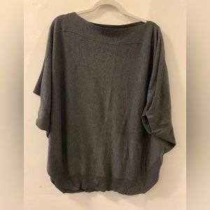 Splendid women oversized poncho/batwing sweater size Small